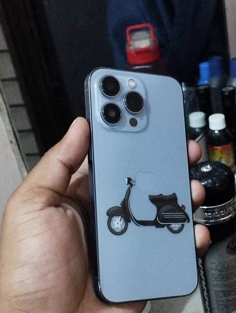 Apple iPhone 13 Pro 4