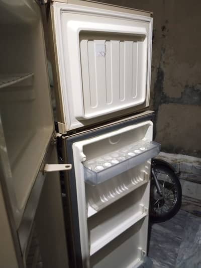 Haier Double Door Refrigerator – For Sale  Haier کا فل سائز ڈبل ڈور ف