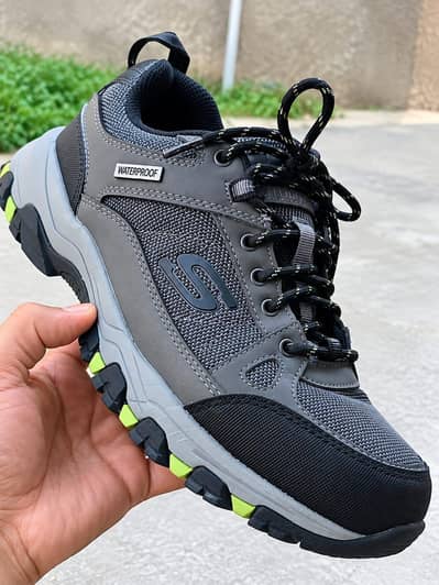 Brand New Skechers Selmen-Cormack Shoes Size 8 (Charcoal) - Waterproof