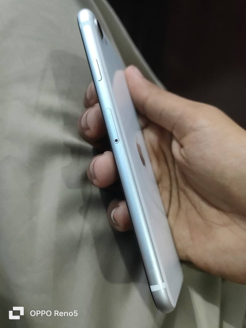 Apple iPhone SE 2nd generation 2