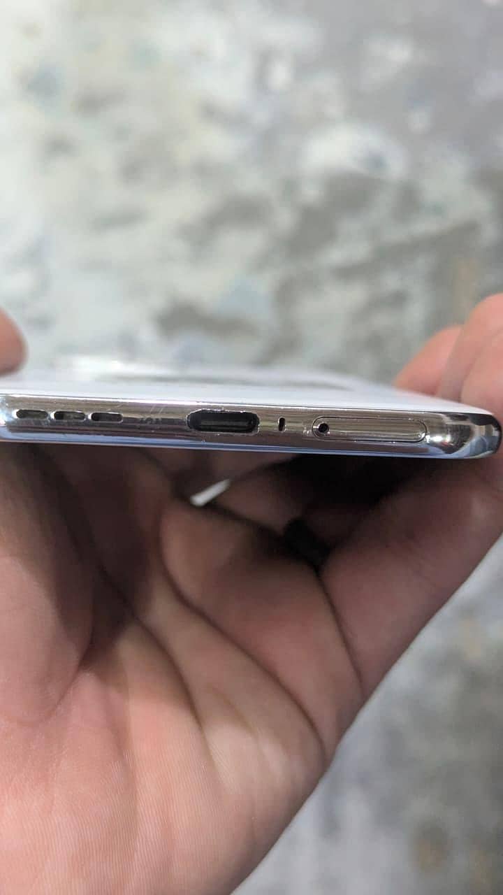 Tecno spark 40 pro plus 2
