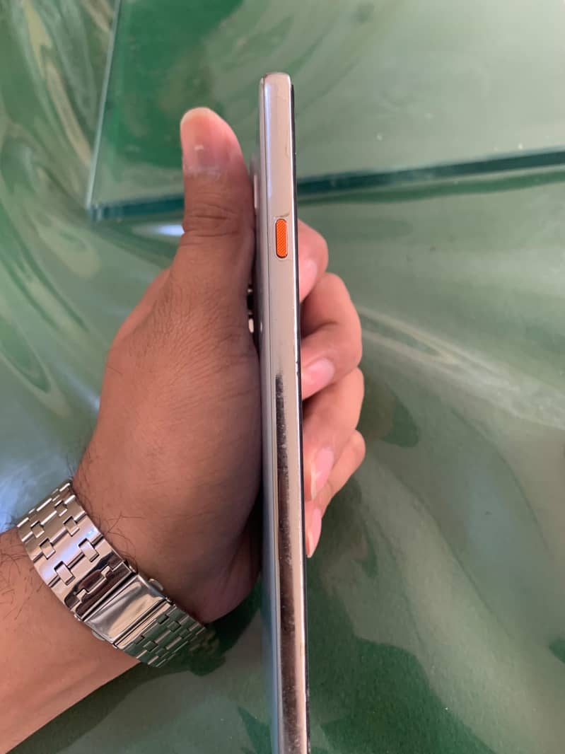 Tecno CAMON 40 1