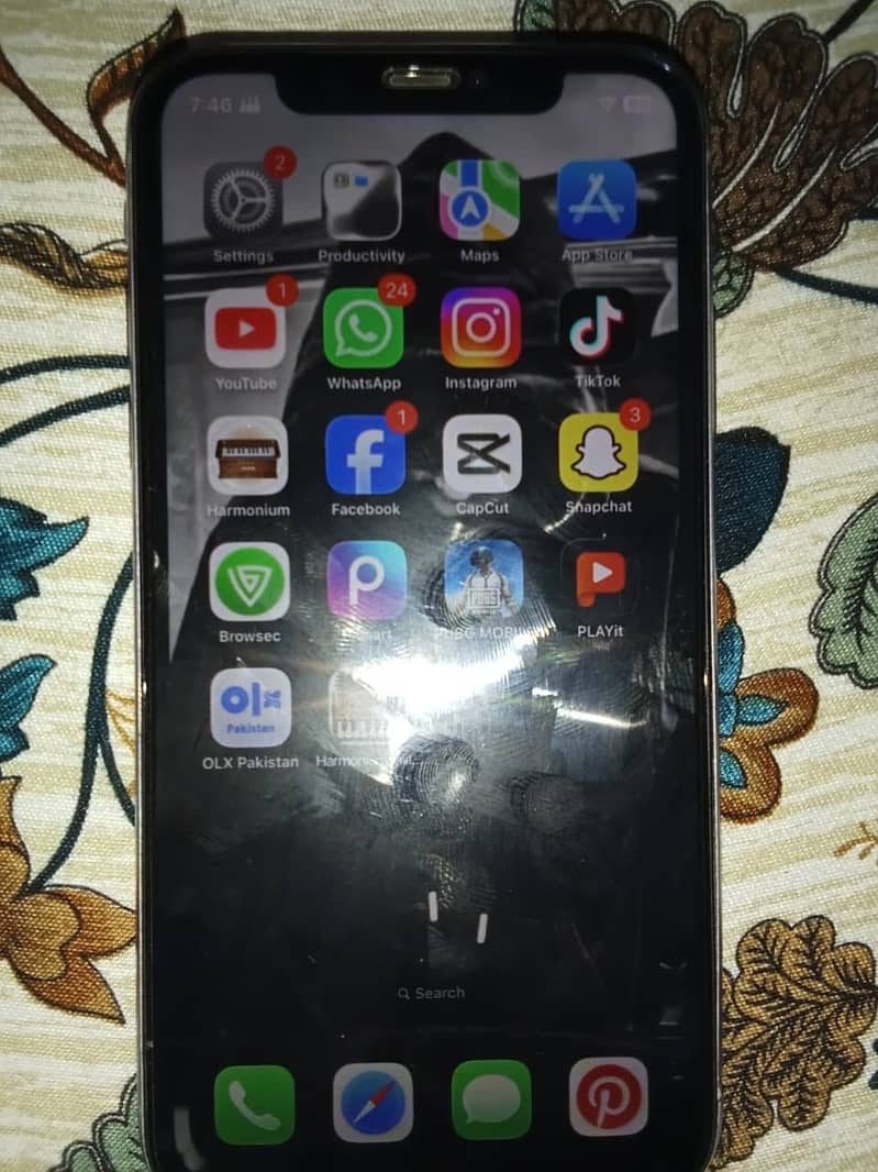 Apple iPhone 11 0