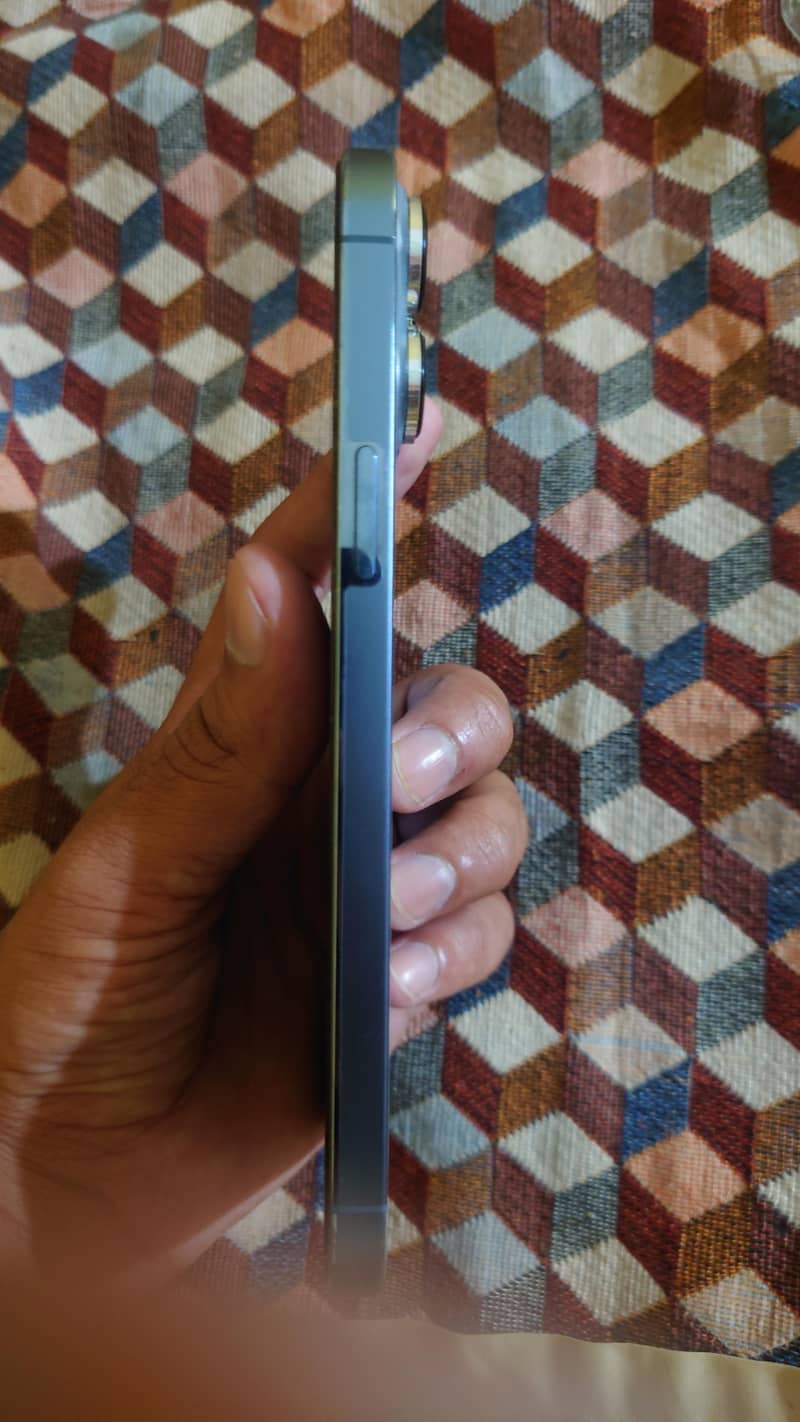 Apple iPhone 13 Pro Max 4