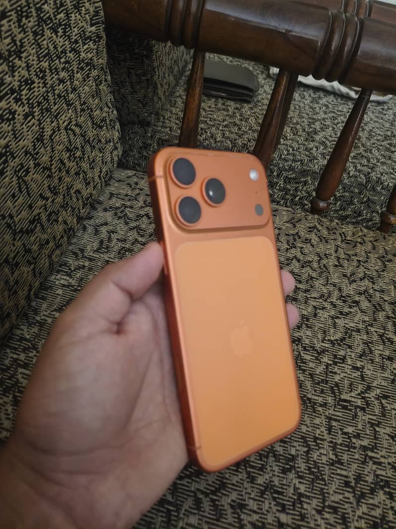 Apple iPhone 17 Pro Max 3