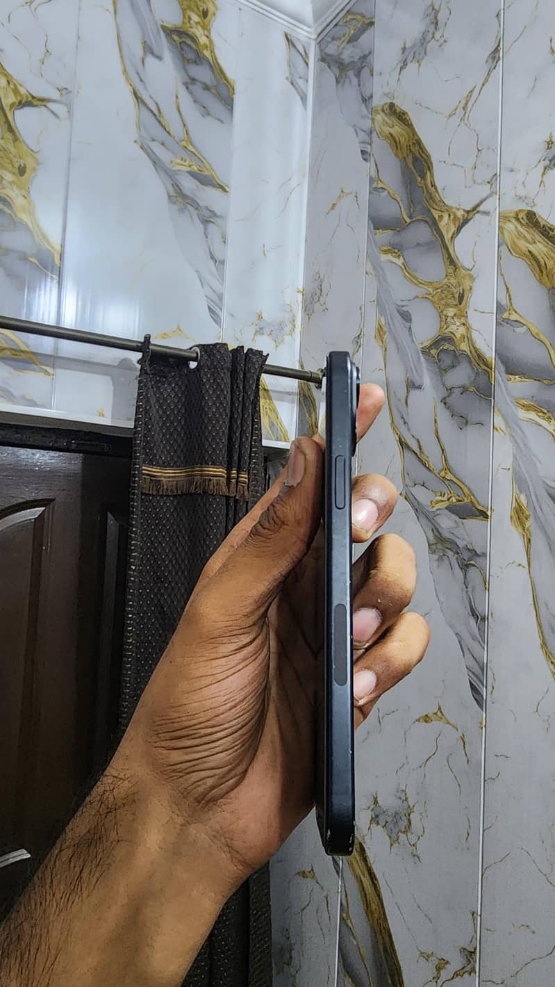 Apple iPhone 15 plus 1