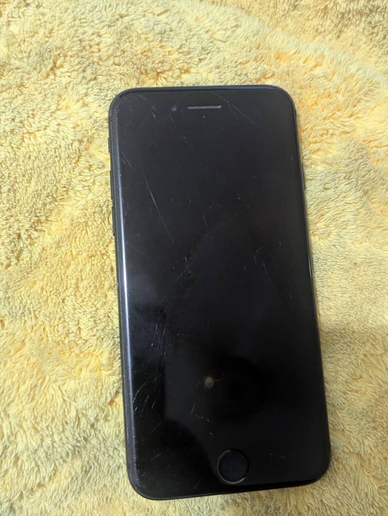 Apple iPhone 7 1