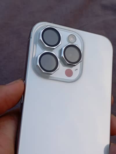 Apple iPhone 15 Pro