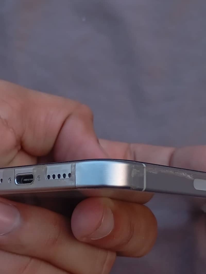 Apple iPhone 15 Pro 7