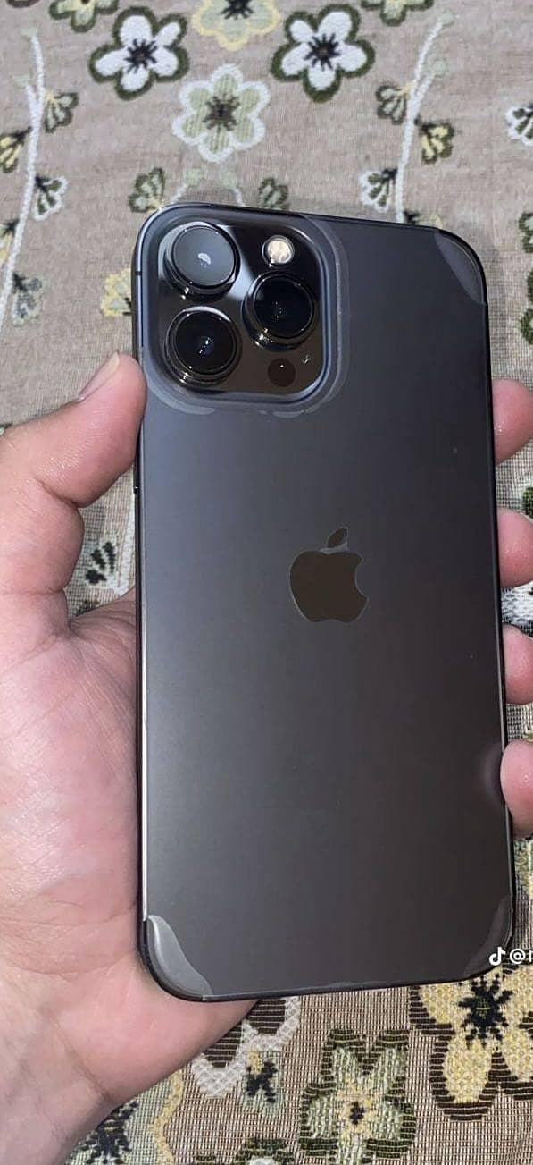 Apple iPhone 13 Pro Max 0