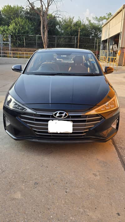 Hyundai Elantra 2022