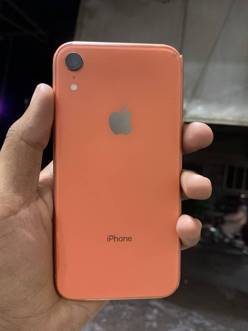 Apple iPhone XR 0