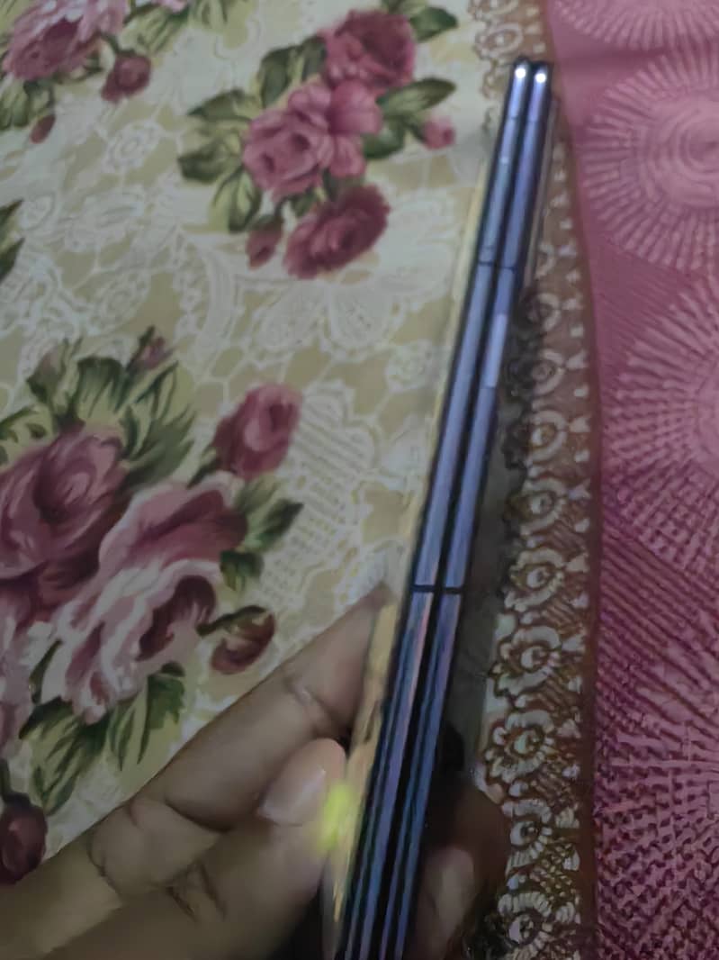 Honor Magic v2 1