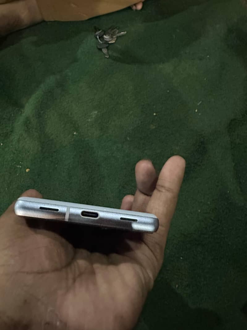 Google Pixel 7a 3
