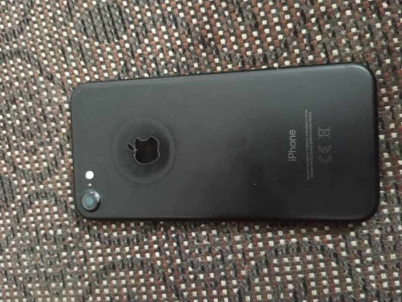 Apple iPhone 7 1