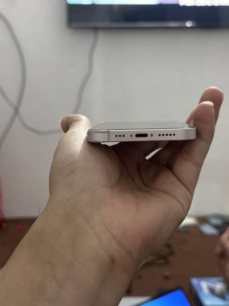 Apple iPhone 13 3