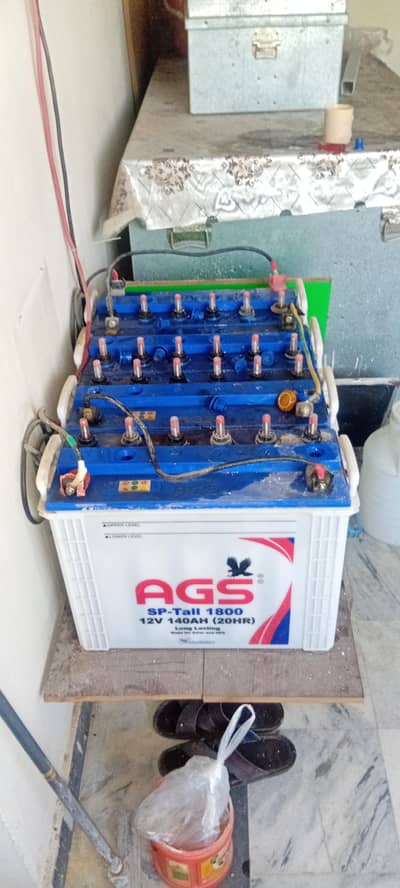 use battery's tubular  Qty 4  . Amp 140