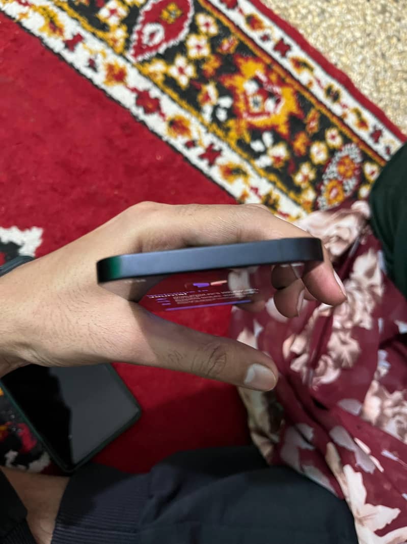 Apple iPhone 12 6