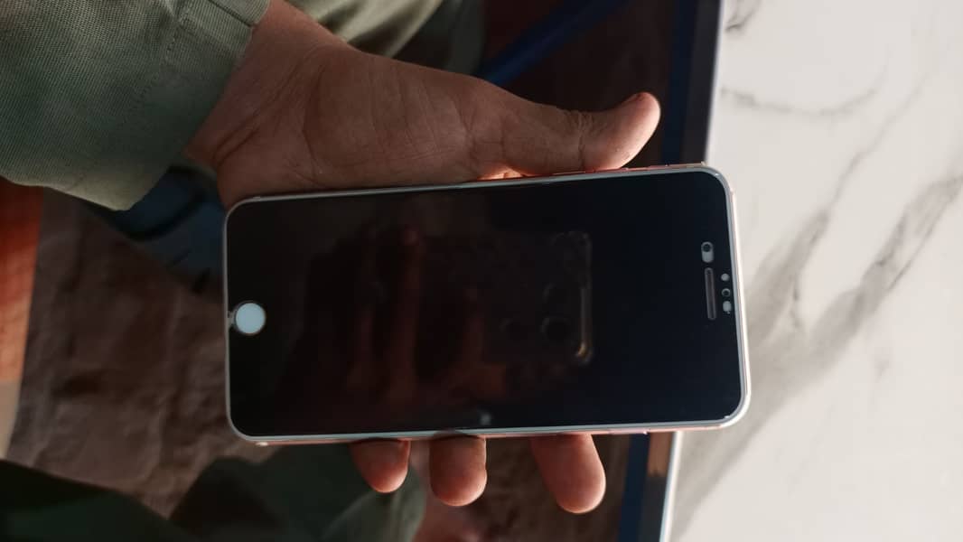 Apple iPhone 7 Plus 4