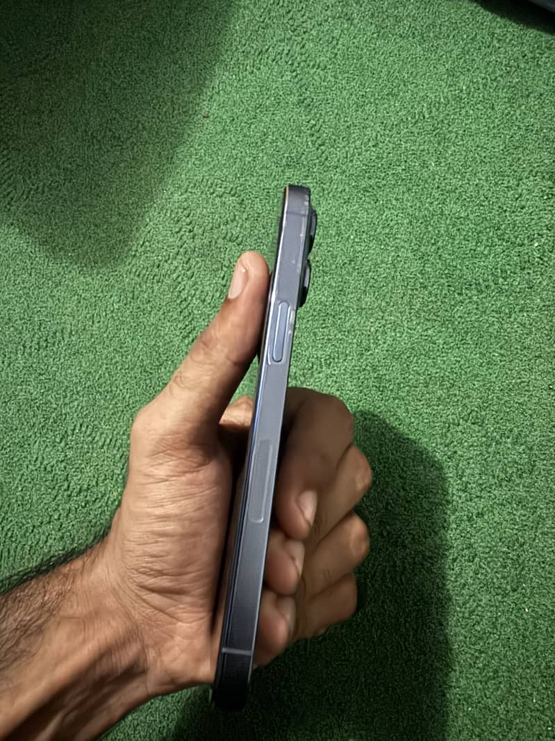 Apple iPhone 13 Pro 4
