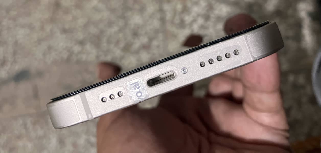 Apple iPhone 14 4