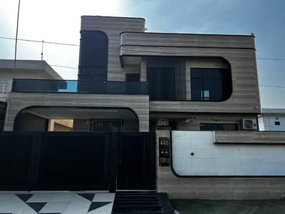 18 Marla House for Sale in TIP Society Phase 2 Lahore | 5 Marla Basement