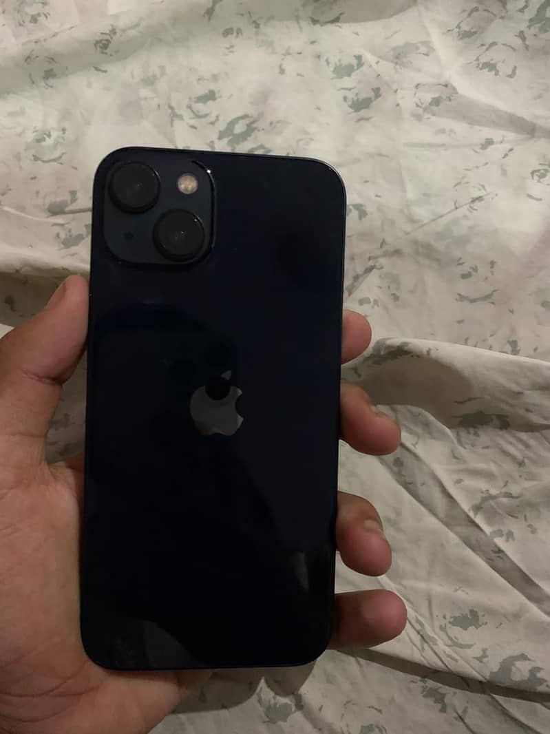 Apple iPhone 13 0