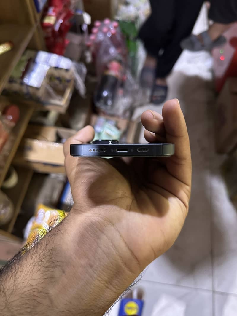 Apple iPhone 14 4