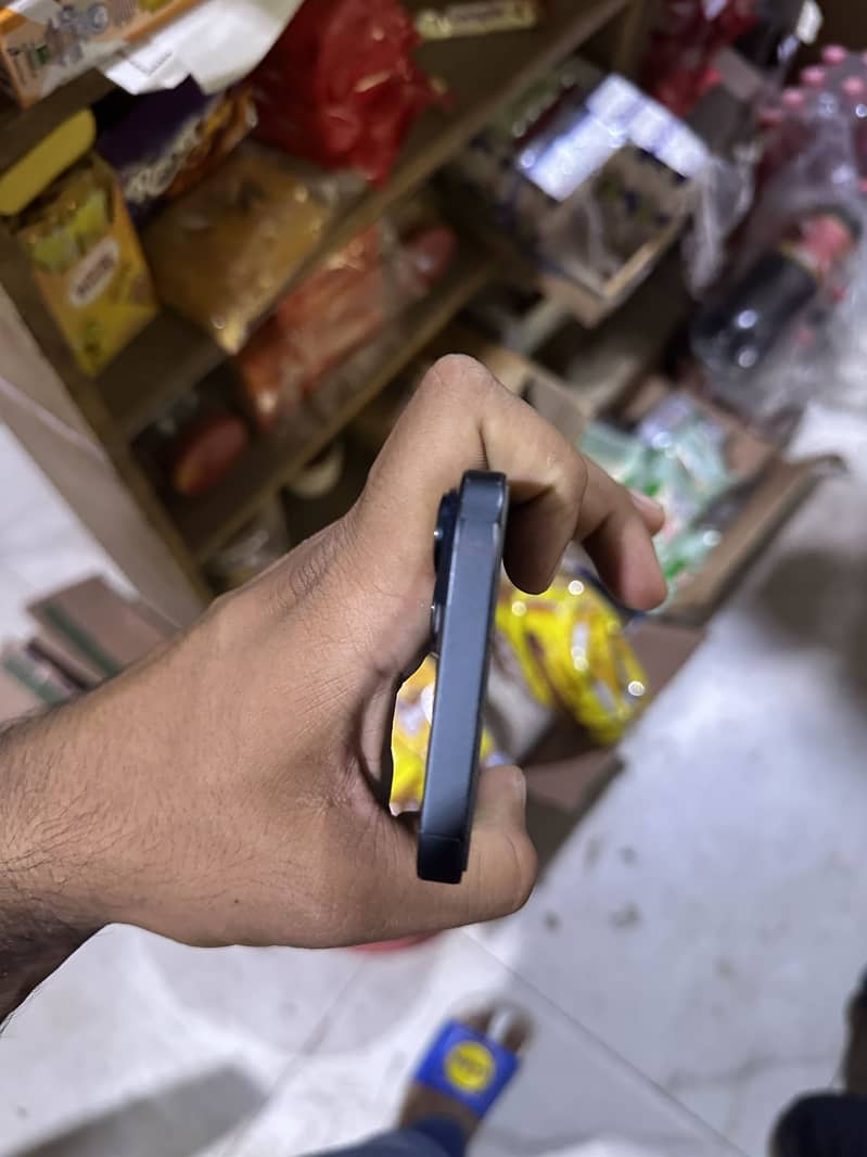 Apple iPhone 14 5