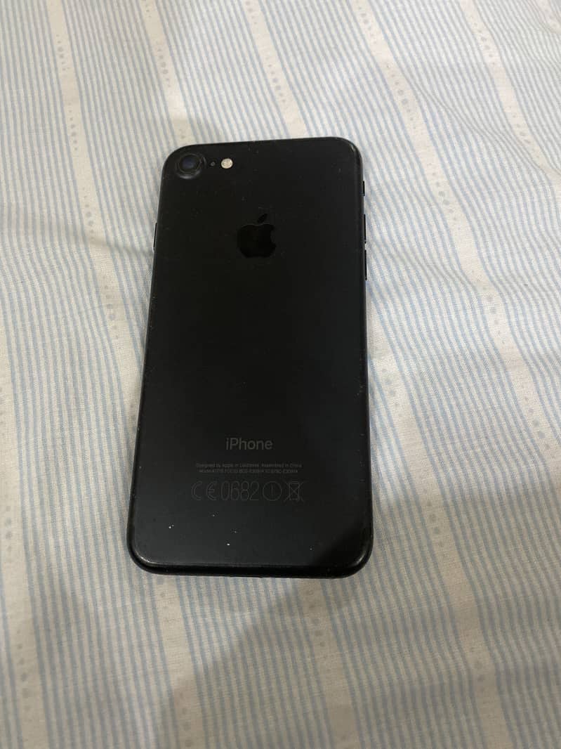 Apple iPhone 7 0