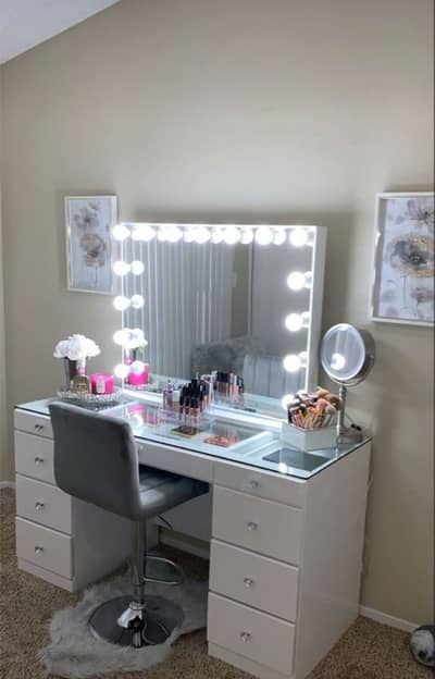 Full big size vanity with mirror