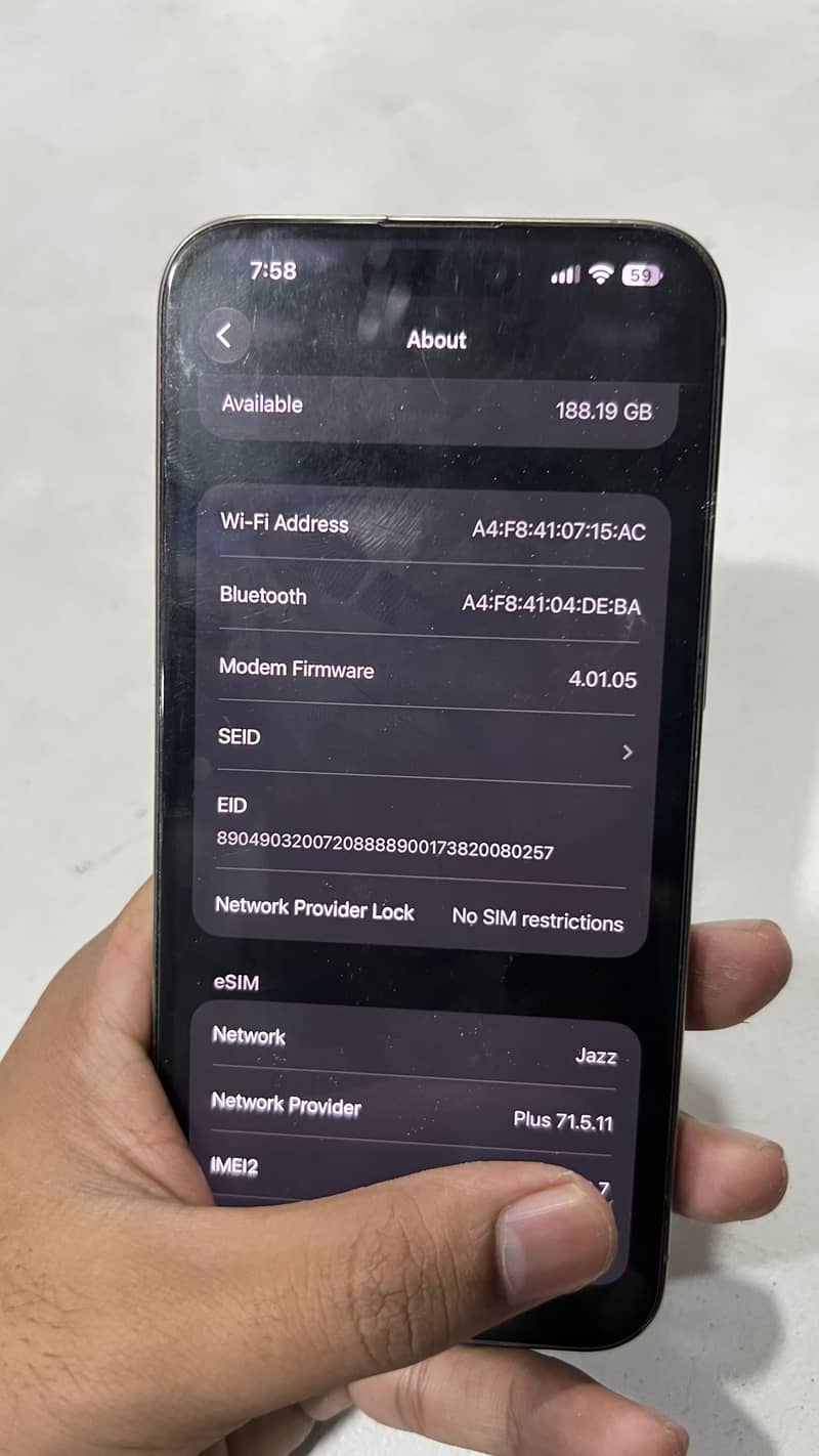 Apple iPhone 15 Pro Max 3