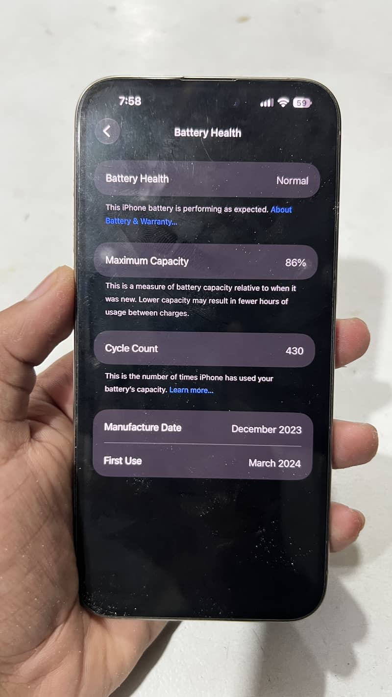 Apple iPhone 15 Pro Max 4