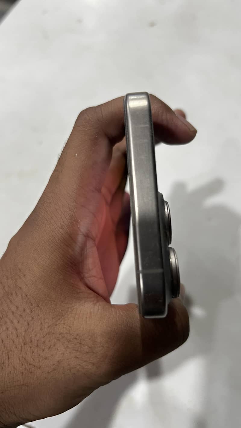 Apple iPhone 15 Pro Max 5