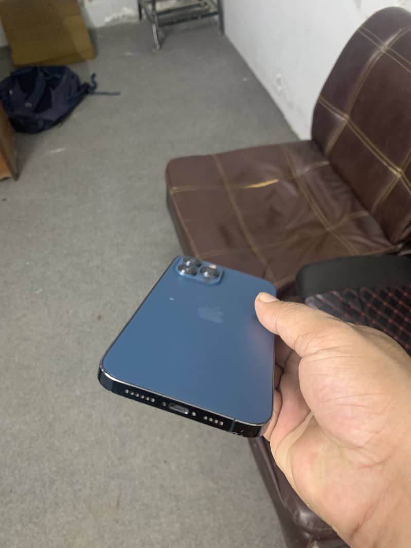 Apple iPhone 12 Pro Max 1