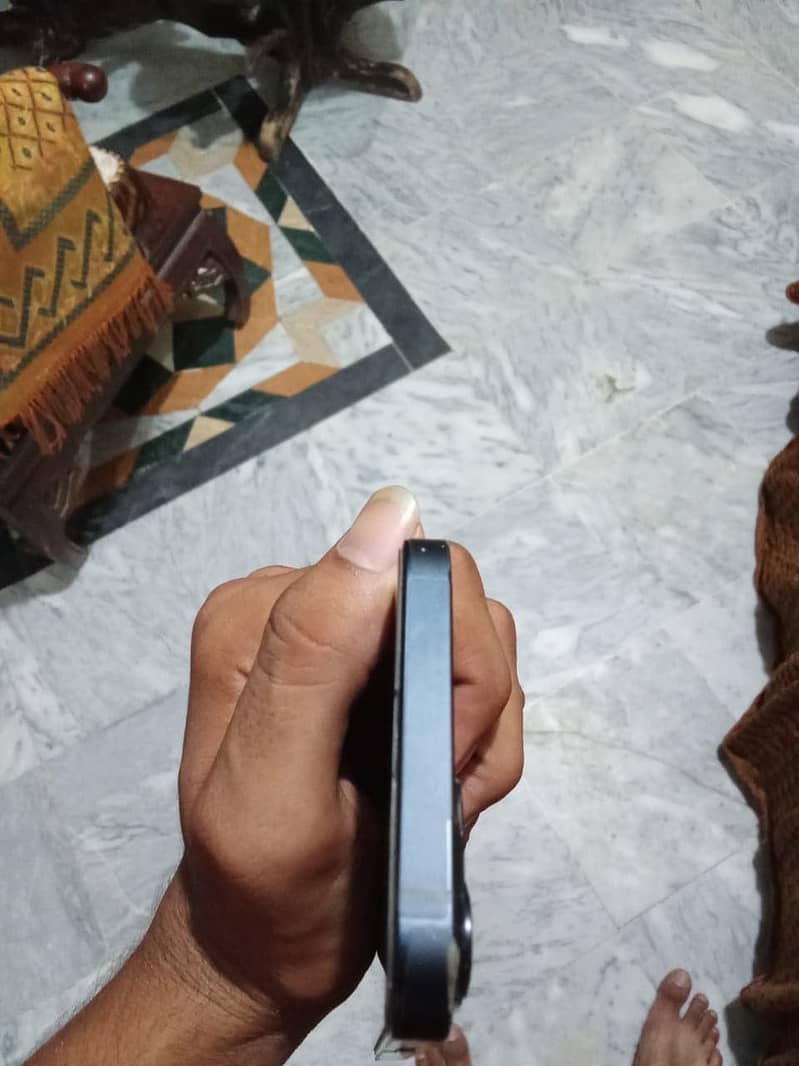 Apple iPhone 13 3