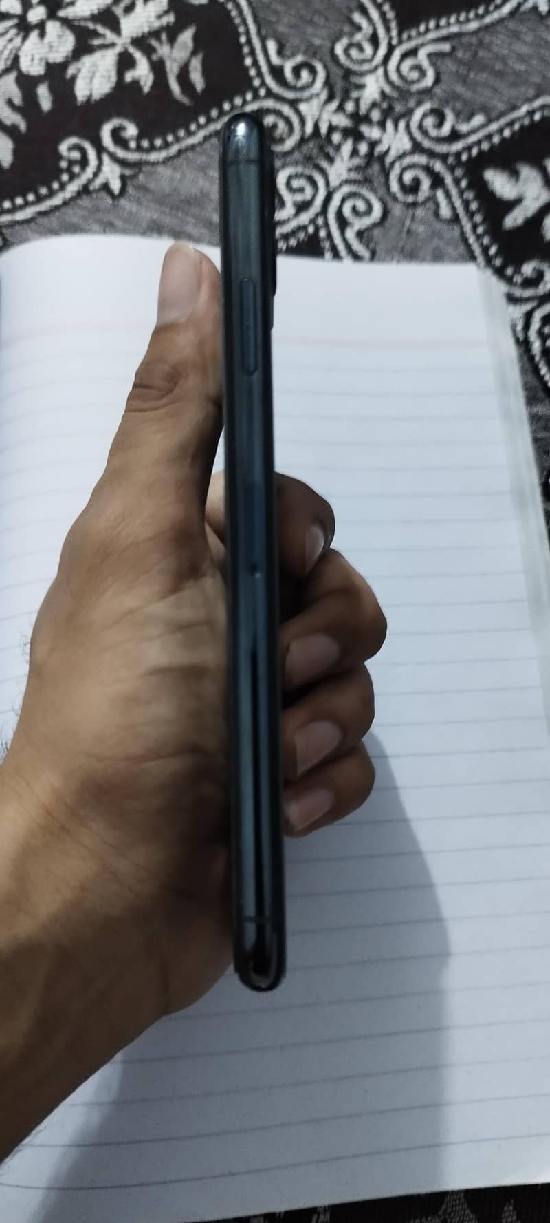 Apple iPhone 11 Pro Max 2