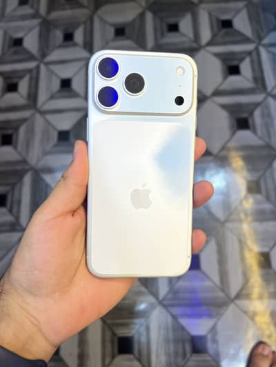 iPhone 17 Pro Max LL/A  icloud lock  white titanium 10/10