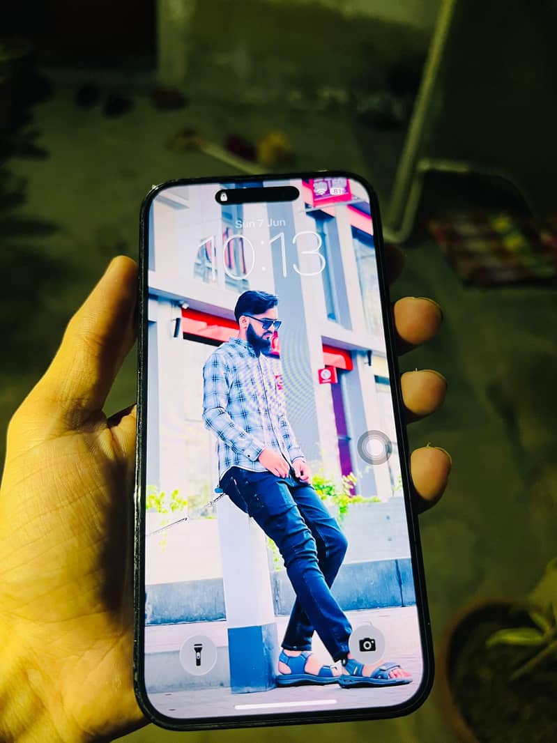 Apple iPhone 14 Pro Max 1
