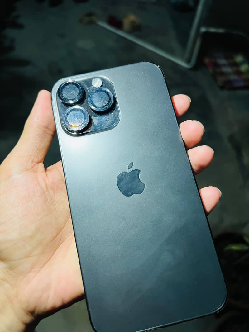 Apple iPhone 14 Pro Max 4