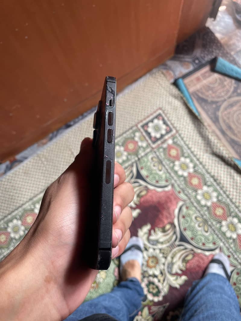Apple iPhone 14 Pro 1