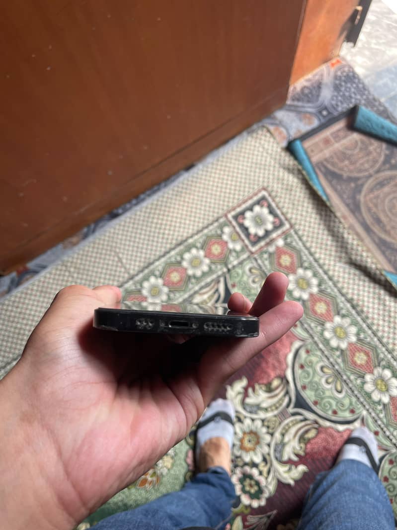 Apple iPhone 14 Pro 2