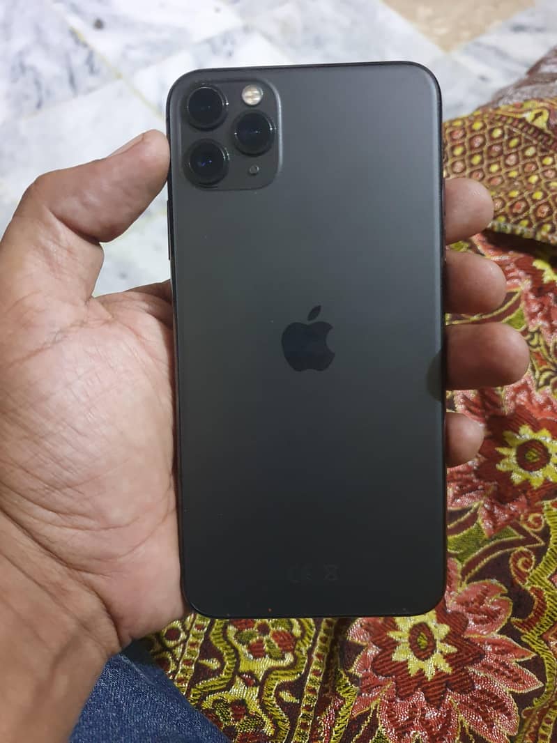 Apple iPhone 11 Pro Max 1