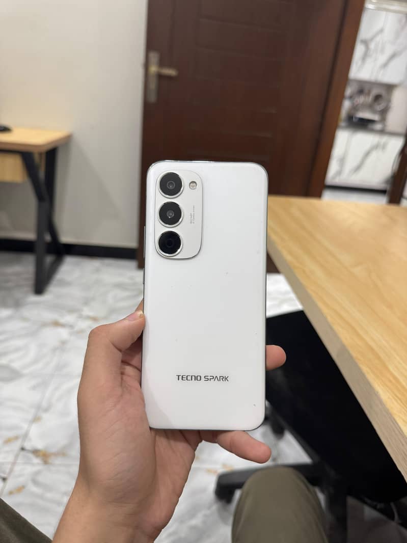 techno spark 40 pro plus 3