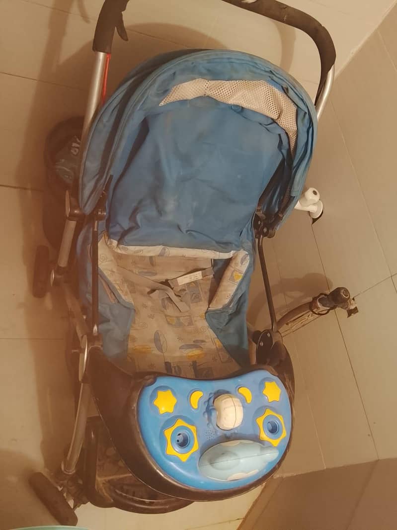 baby's carry cot 1
