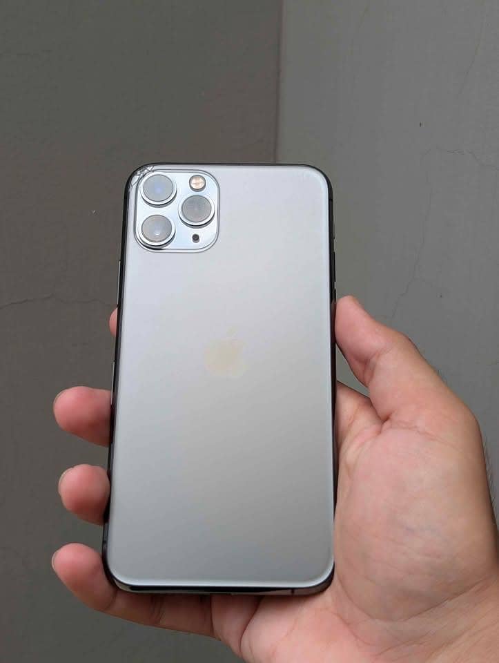 Apple iPhone 11 Pro 2