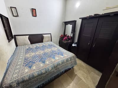 Bed & Wardrobe