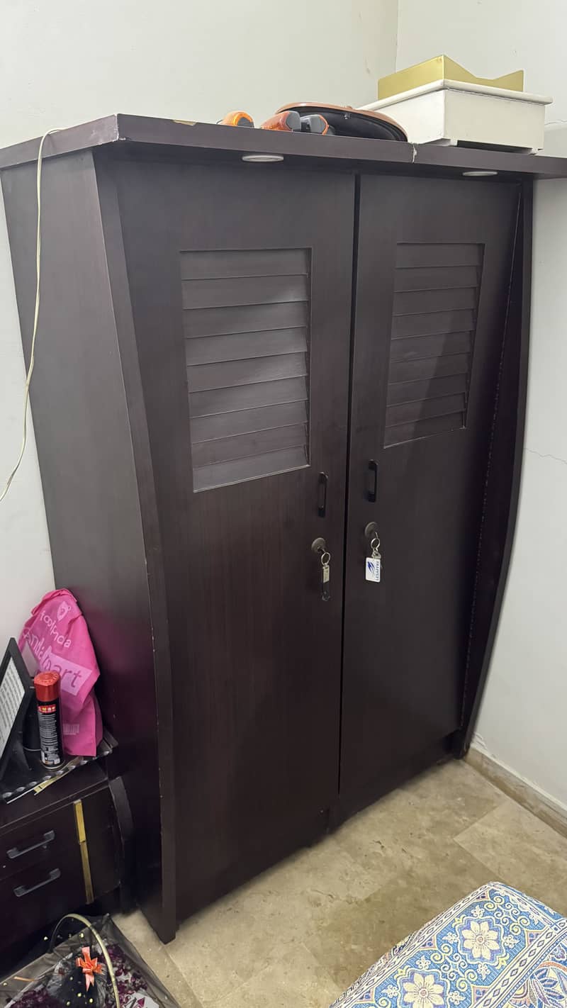 Bed & Wardrobe 5