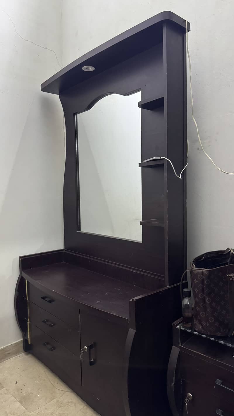 Bed & Wardrobe 11