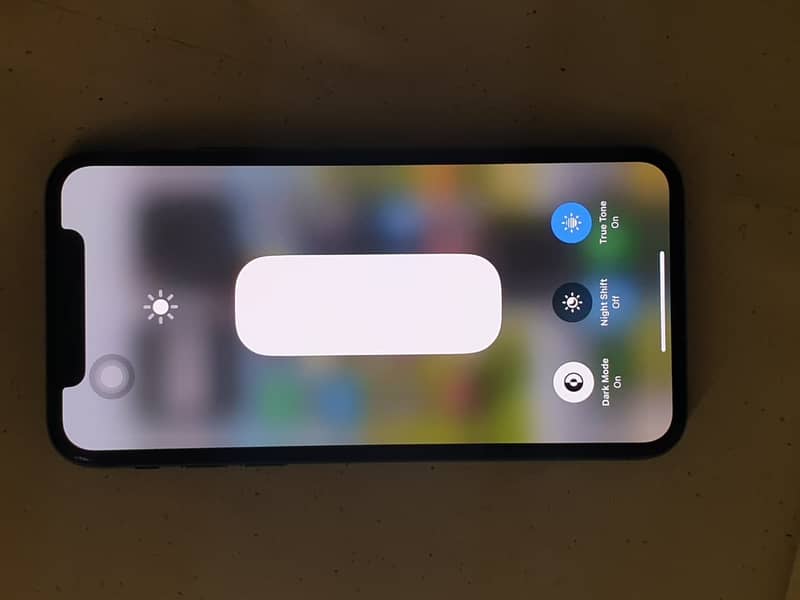 Apple iPhone XS 4